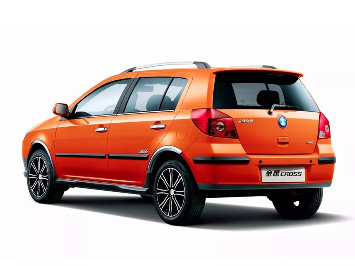 Geely MK Cross