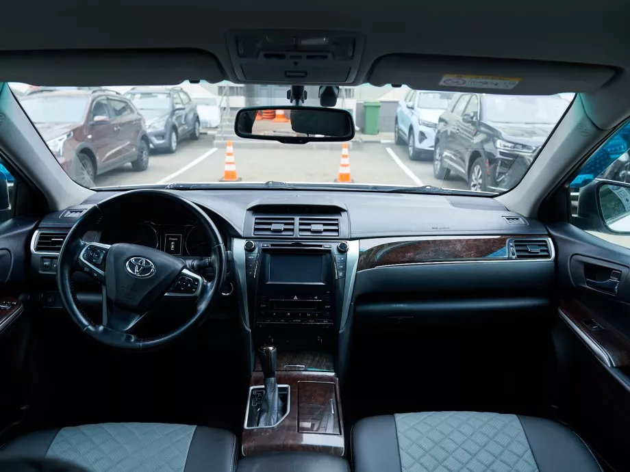 Toyota Camry 2017