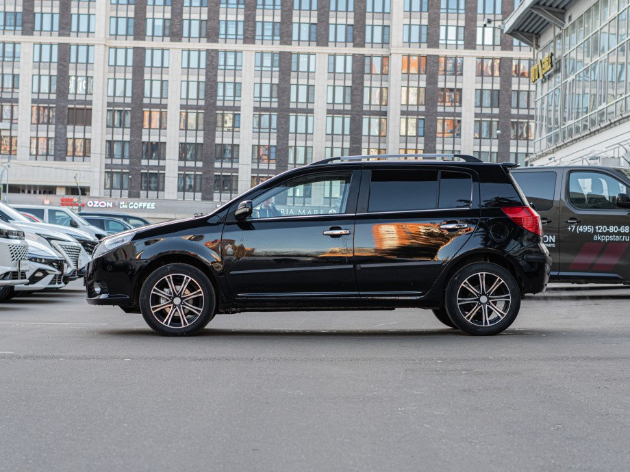 Geely MK Cross 2012