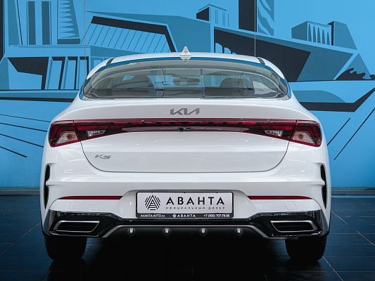 kia k5 white 2 classic