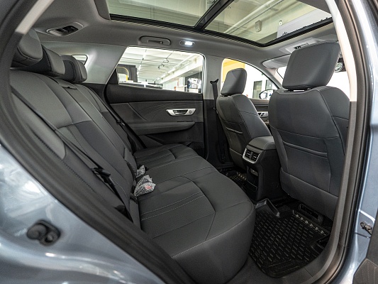 Dongfeng Huge Executive 1.5 AMT Silver Black