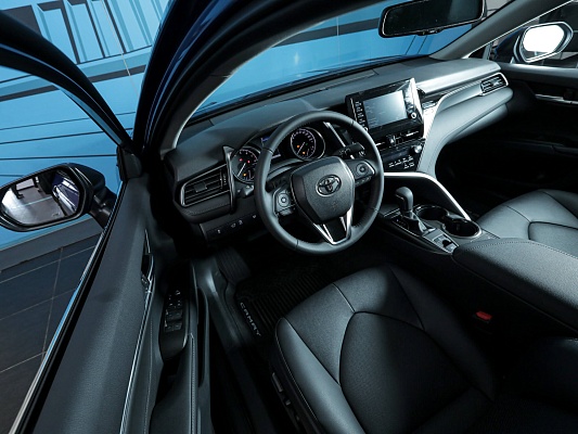 Toyota camry 2021 blue classic