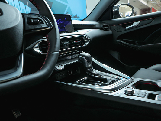 kaiyi  e5 luxury white s