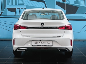 Changan Eado Plus Tech 1.4 AMT