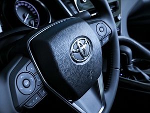 Toyota Camry Стандарт Плюс 2.0 CVT