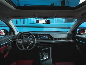 Changan Eado Plus Tech 1.4 AMT