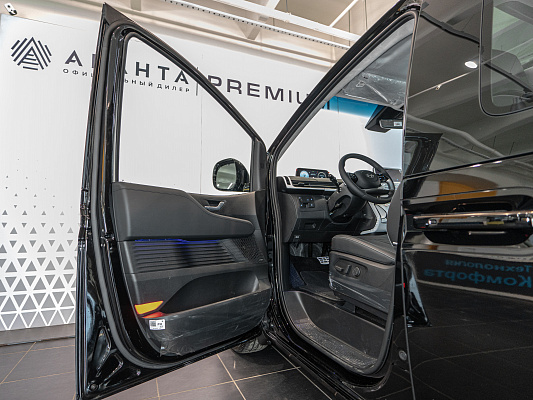 Hyundai Staria Premium 2.2d AT Black