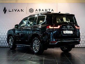 Toyota Land Cruiser 300 ZX (7 мест) 3.4 AT