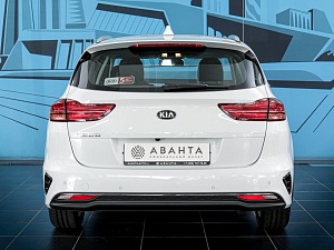 Kia Ceed SW Luxe 1.6 AT